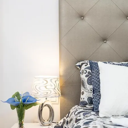 River El Galeon 公寓 *